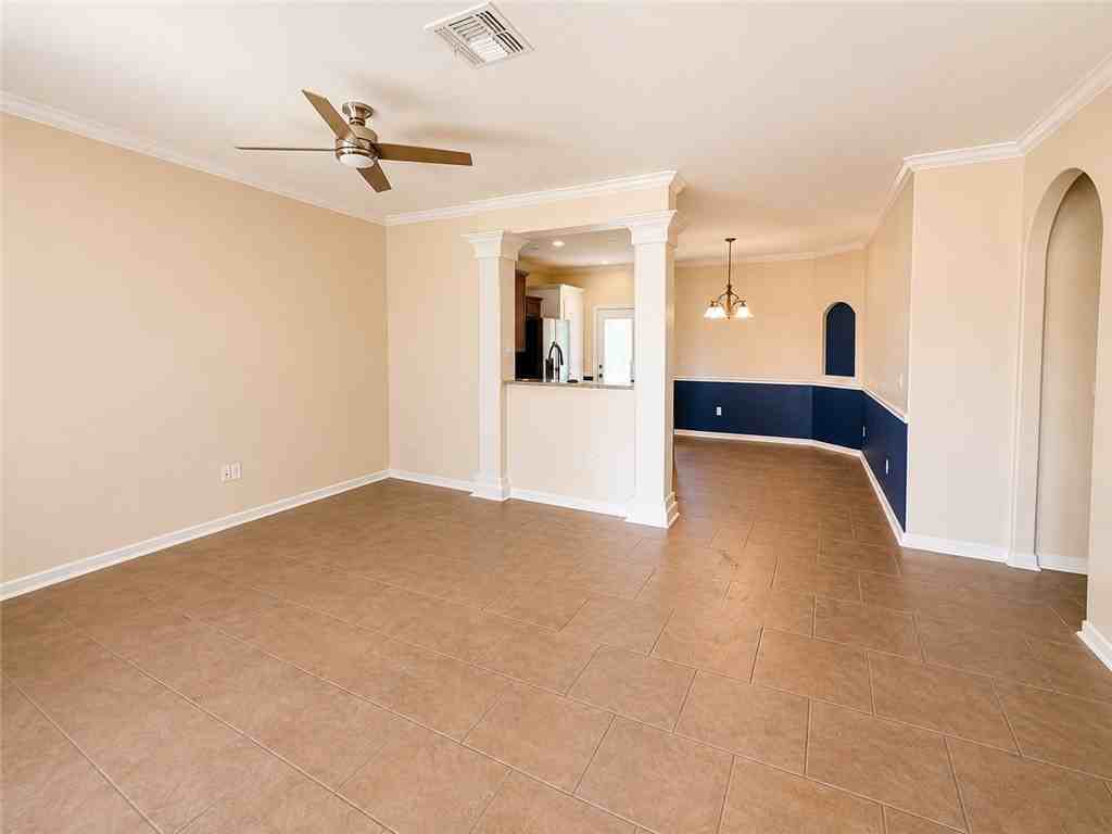 1124 Imperial St - Photo 3 of 11