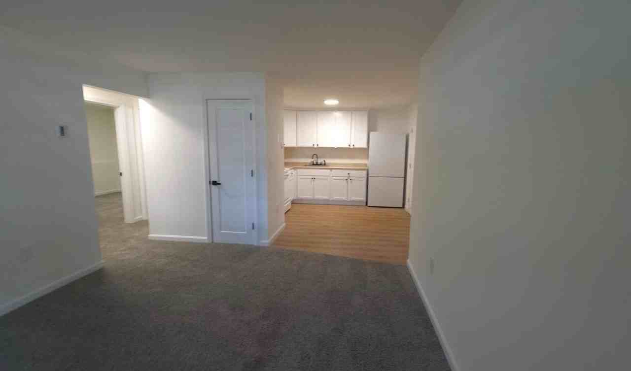 185 Loudon Rd - Photo 6 of 14