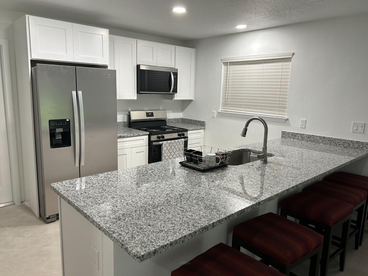Eastover Cir - Photo 3 of 24