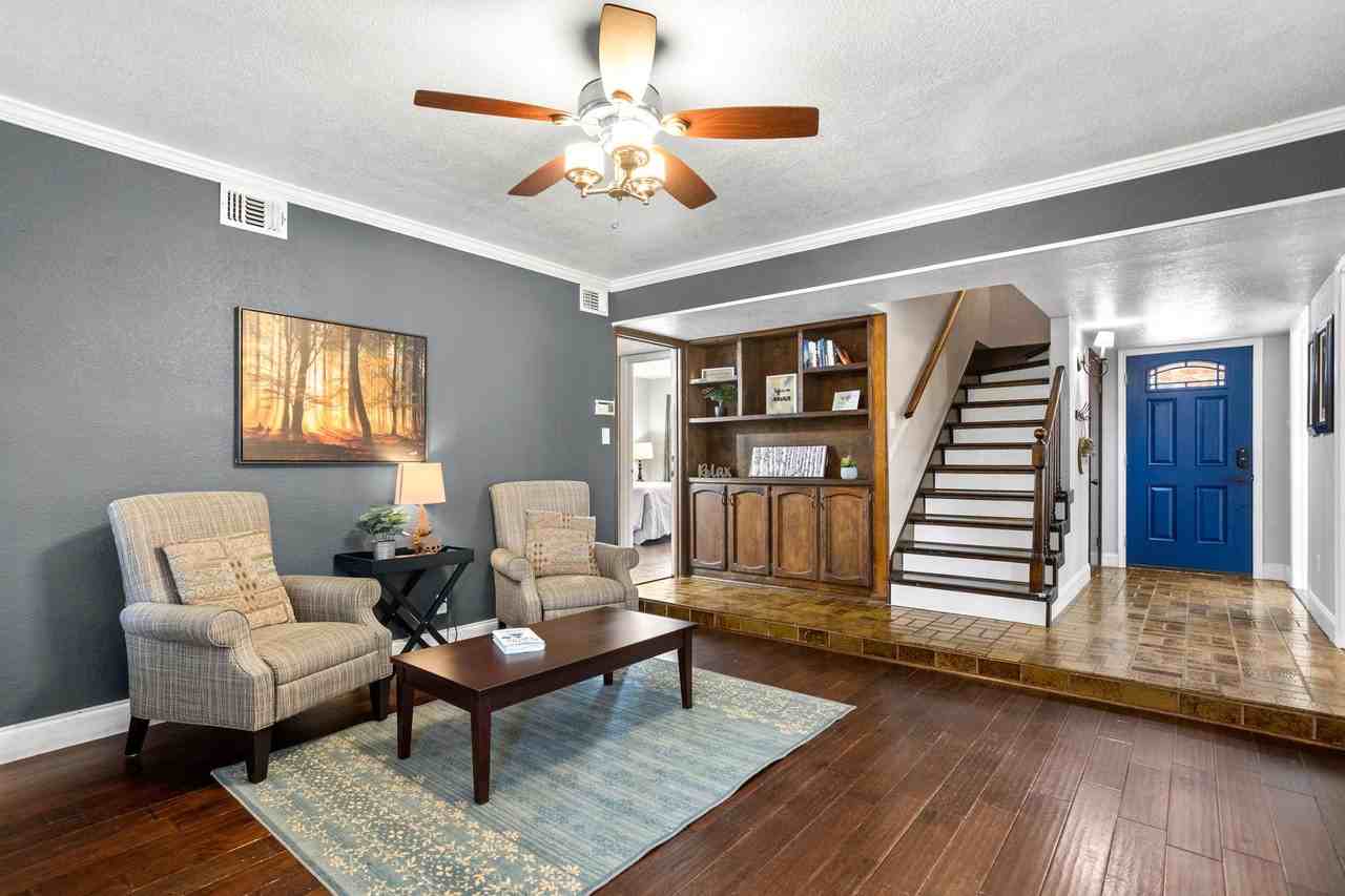 Deer Ridge St - Photo 2 of 23