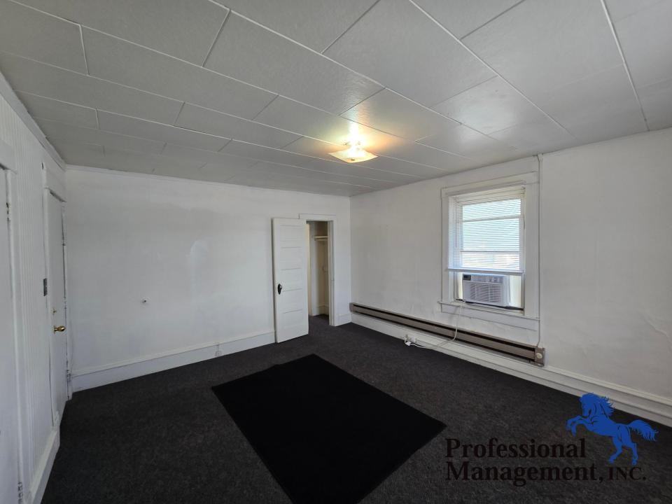 604 N 24th St #3 - Photo 3 of 7
