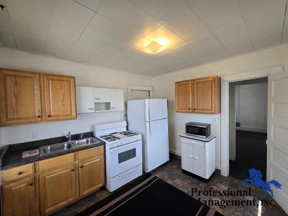 604 N 24th St #3 - Photo 4 of 7