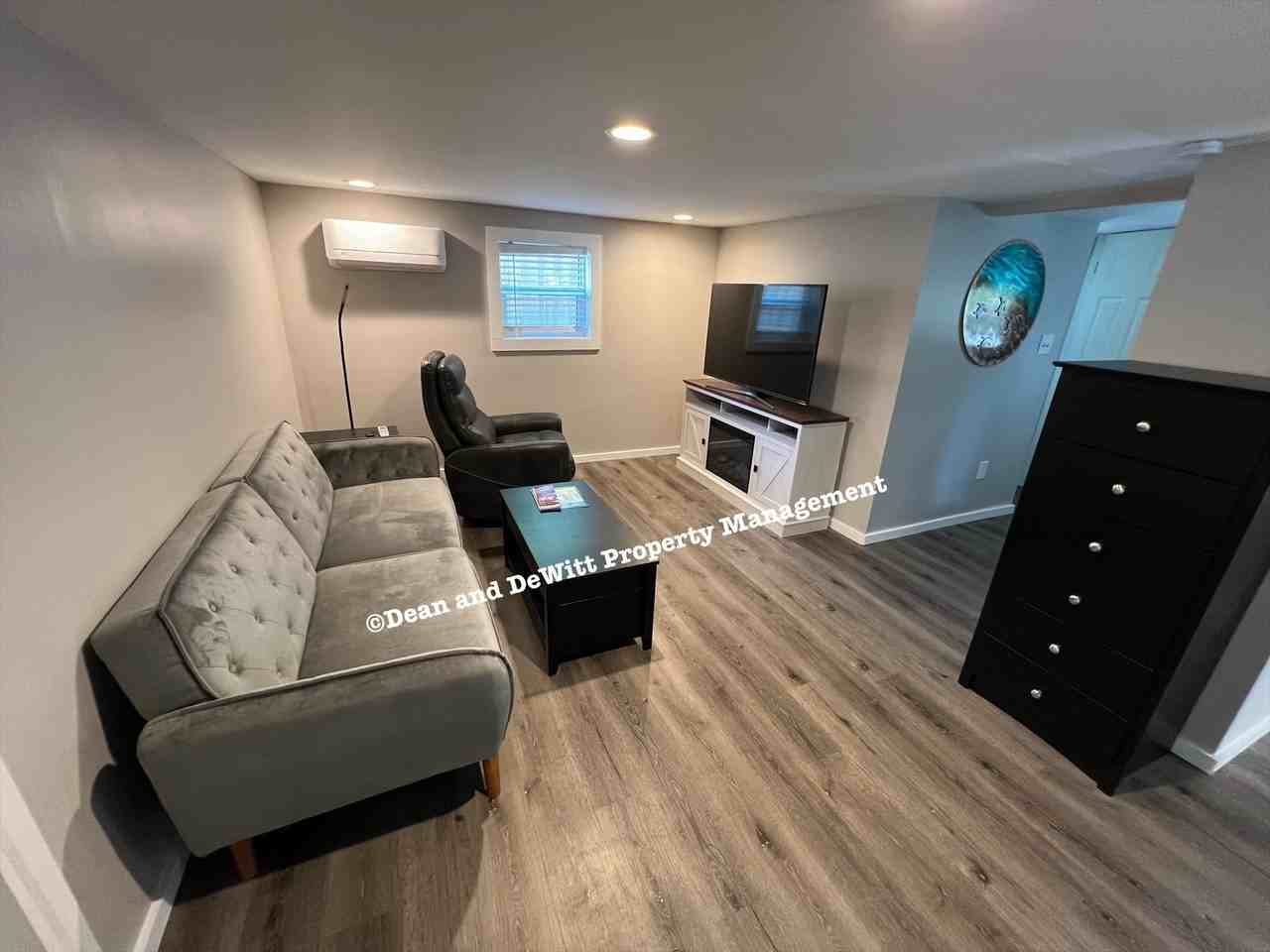 921 Jackson St N #1 - Photo 2 of 20