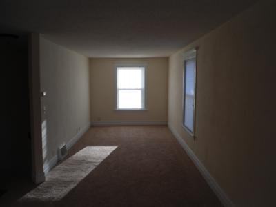 2333 Banks Ave - Photo 4 of 13