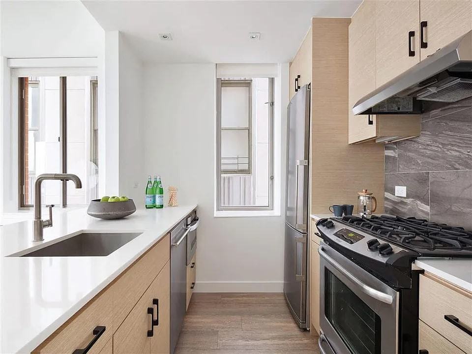 14 Cliff St #2 - Photo 2 of 3