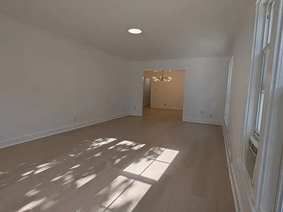1262 S Plymouth Blvd #14 - Photo 2 of 5