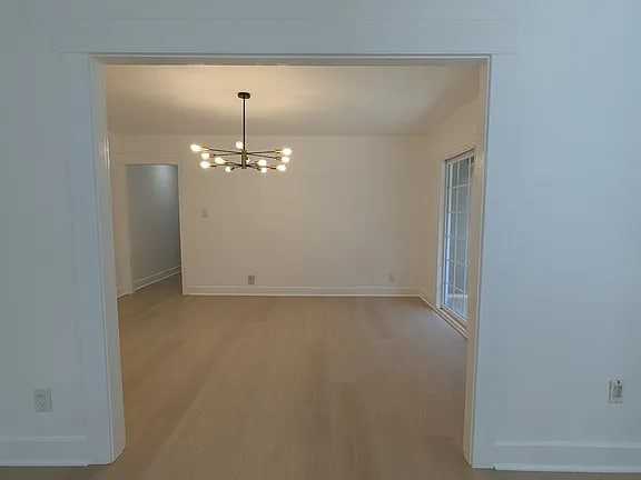 1262 S Plymouth Blvd #14 - Photo 3 of 5
