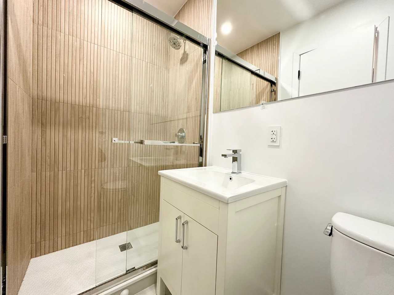 1656 Putnam Ave #3D - Photo 2 of 5