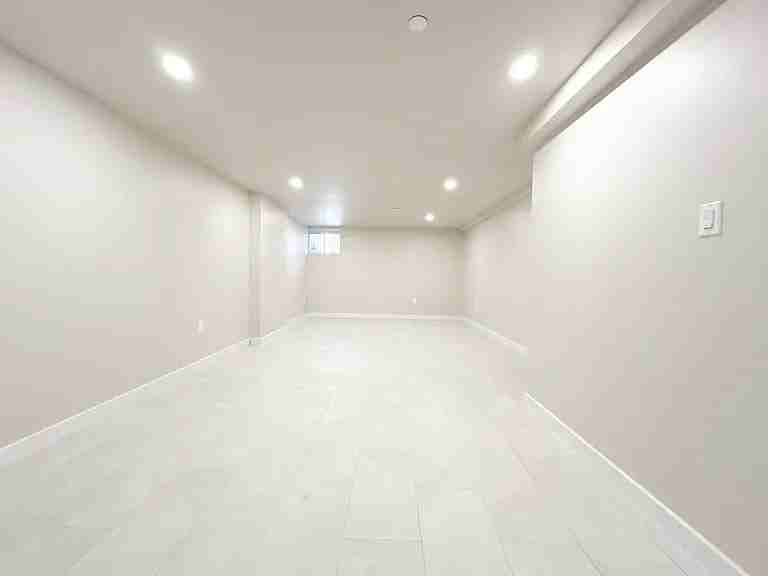 1656 Putnam Ave #3D - Photo 3 of 5