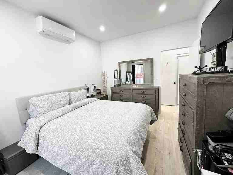 1741 Summerfield St #D2 - Photo 4 of 6