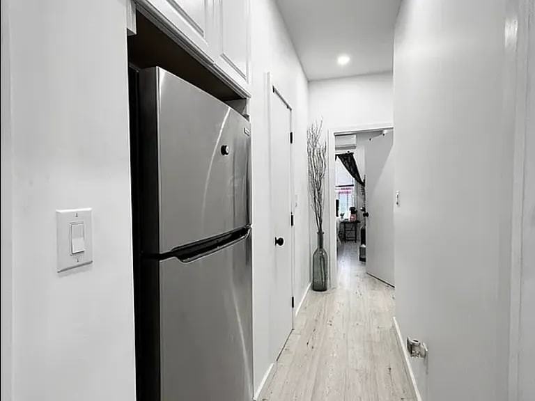 1741 Summerfield St #D2 - Photo 5 of 6