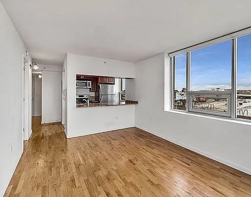 346 Grove St - Photo 4 of 7