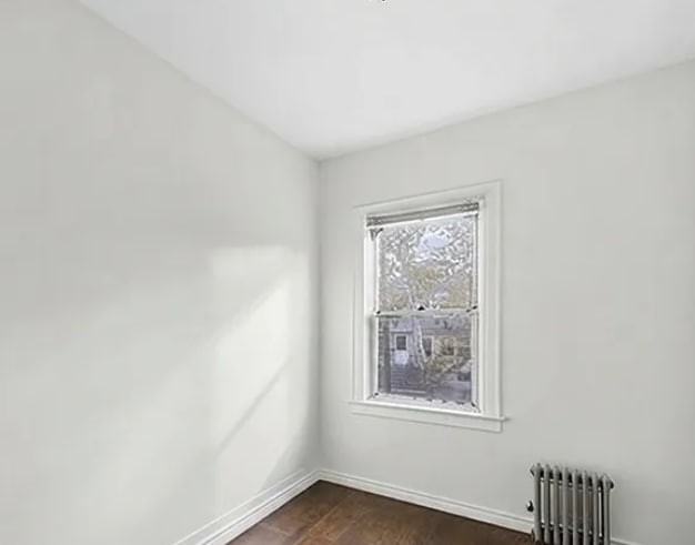 5048 45th St - Photo 3 of 6