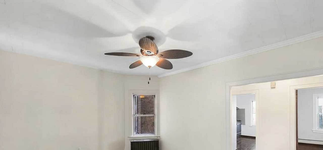5048 45th St - Photo 5 of 6