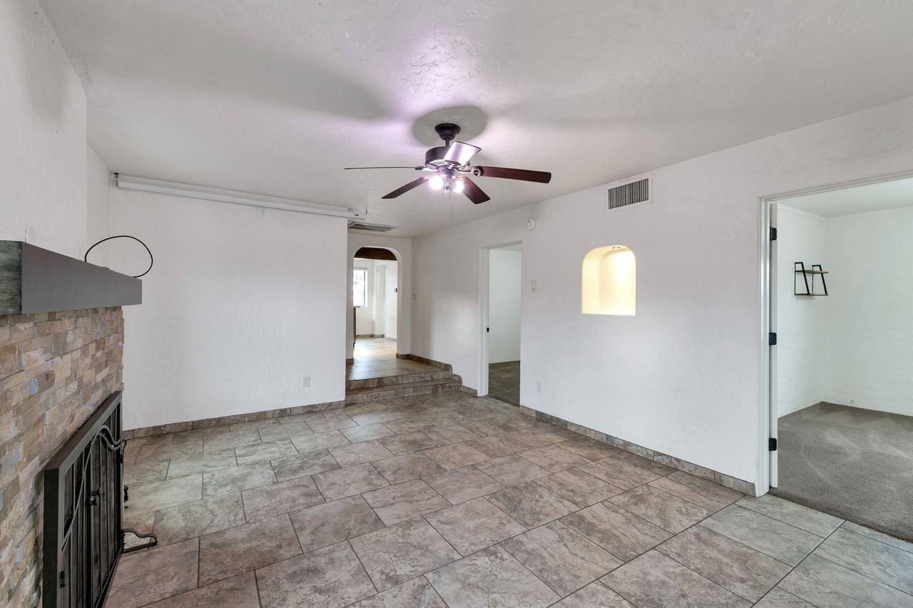 4841 E 3rd St - Photo 5 of 27