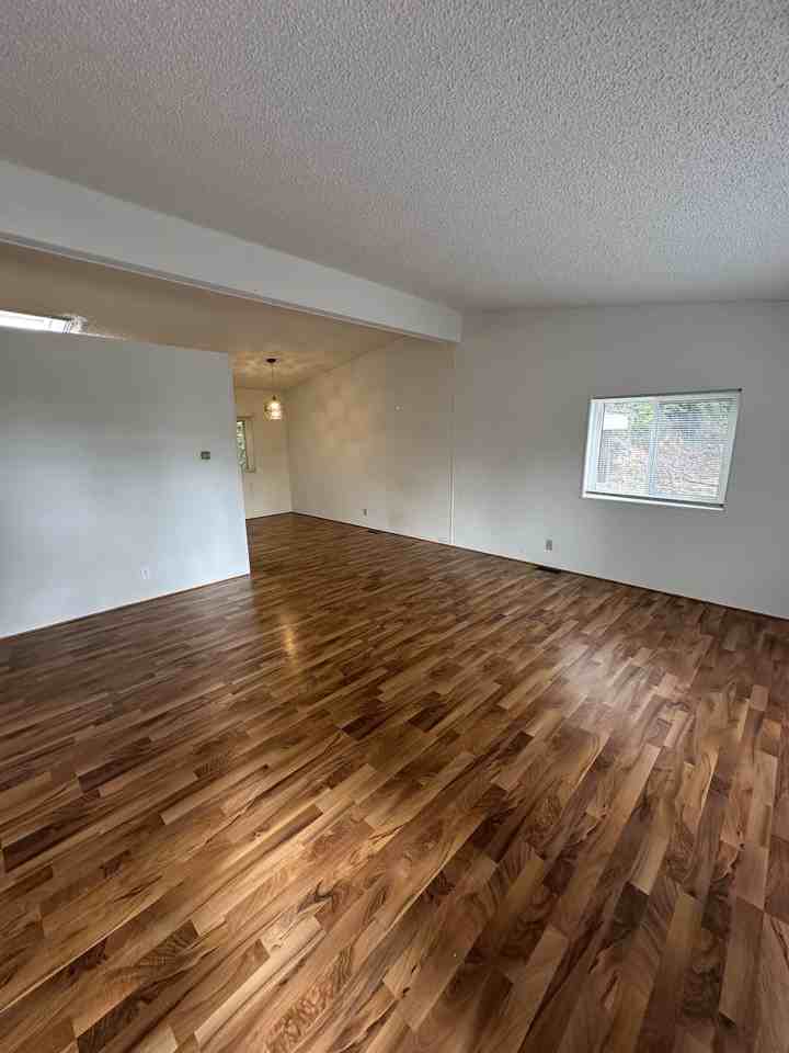 111 E Woodlane Dr - Photo 2 of 10