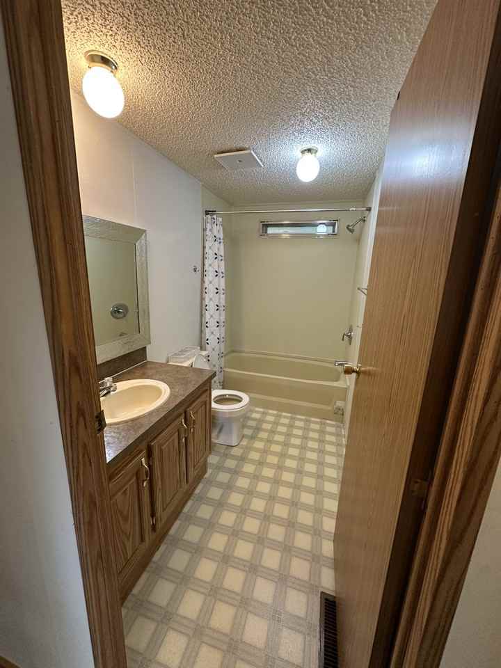111 E Woodlane Dr - Photo 6 of 10
