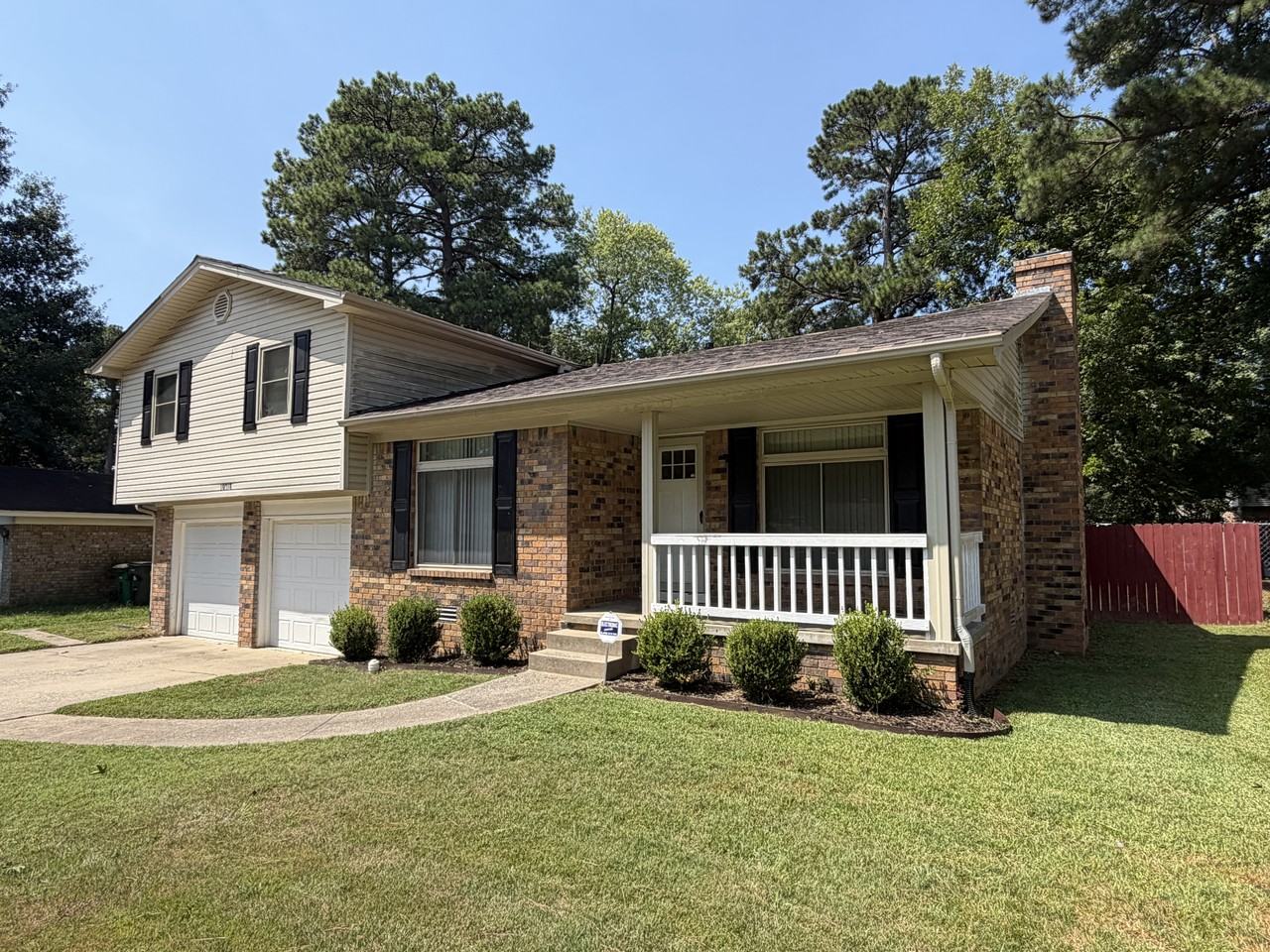 10718 Lionel Dr - Photo 2 of 19