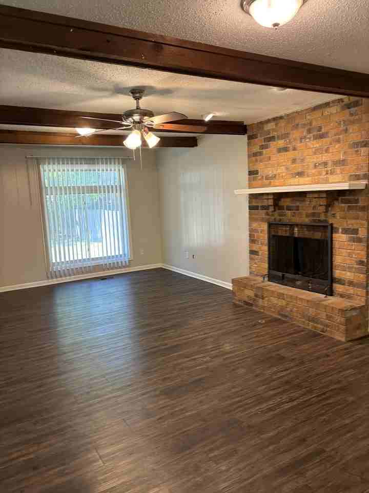 10718 Lionel Dr - Photo 3 of 19
