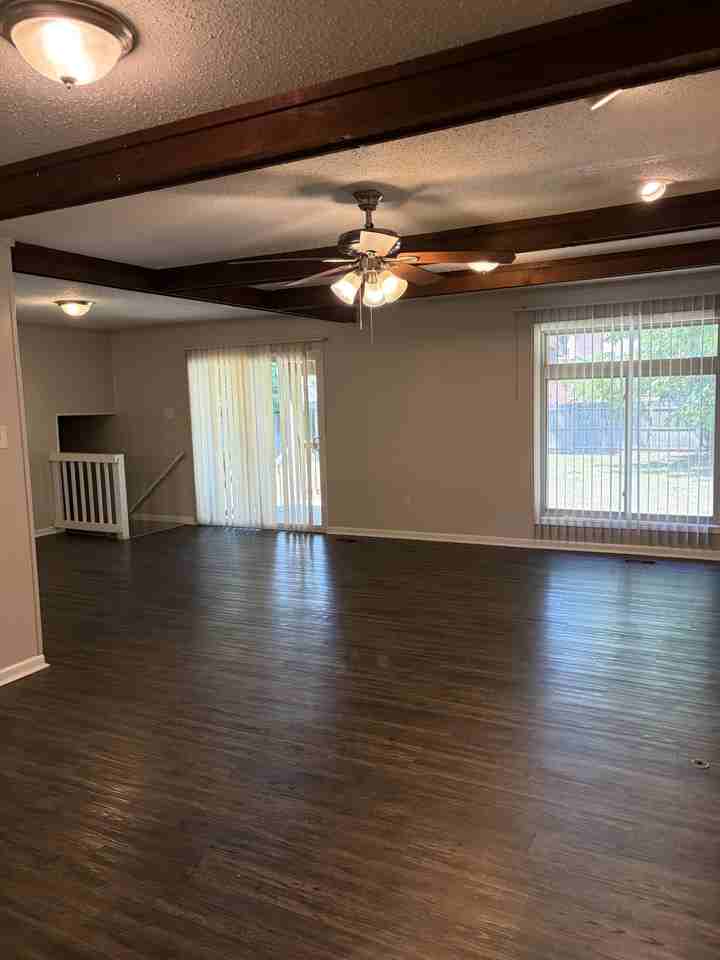 10718 Lionel Dr - Photo 7 of 19