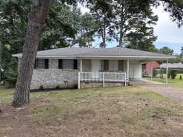 featured image of 1804 Glenda Dr