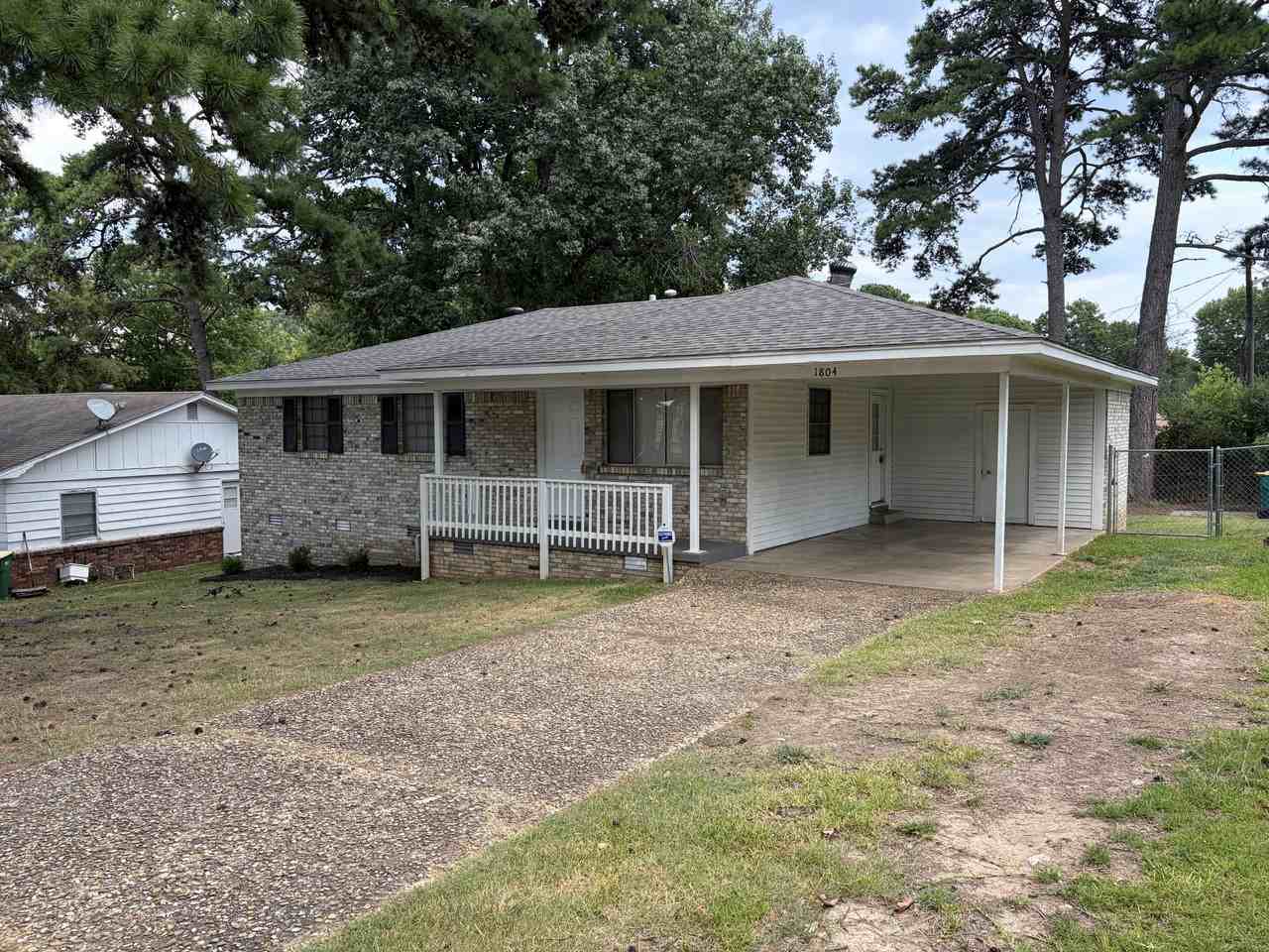1804 Glenda Dr - Photo 2 of 13