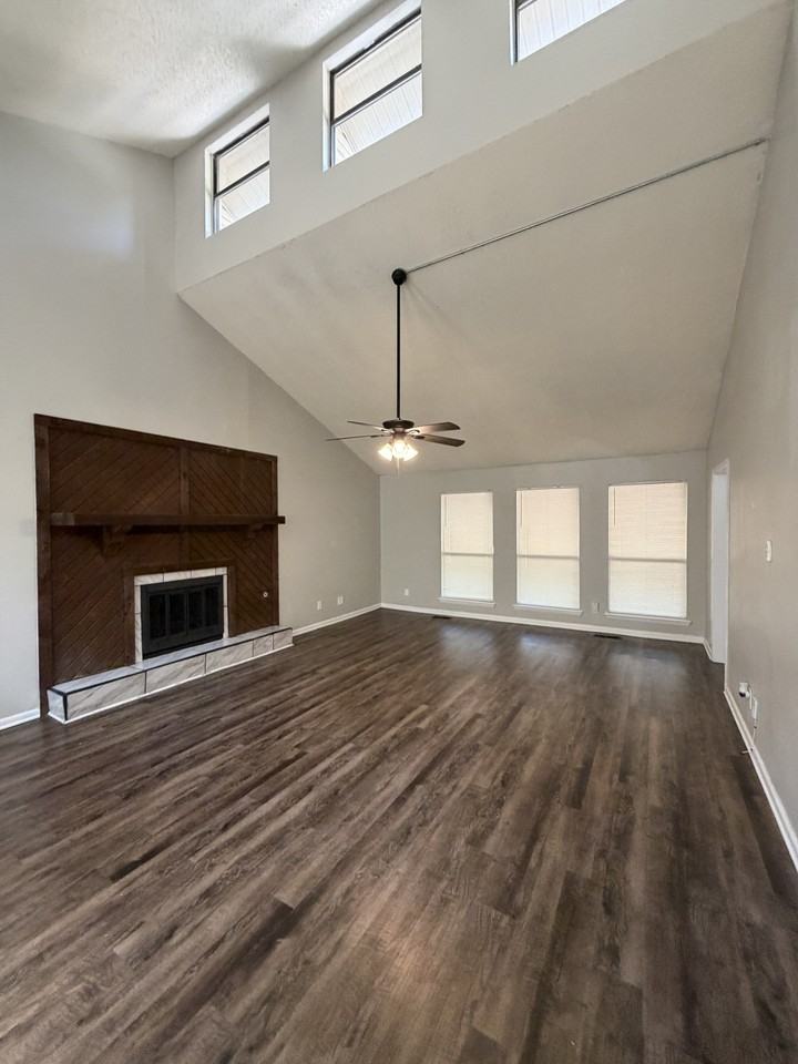 5 Stoneledge Dr - Photo 5 of 21