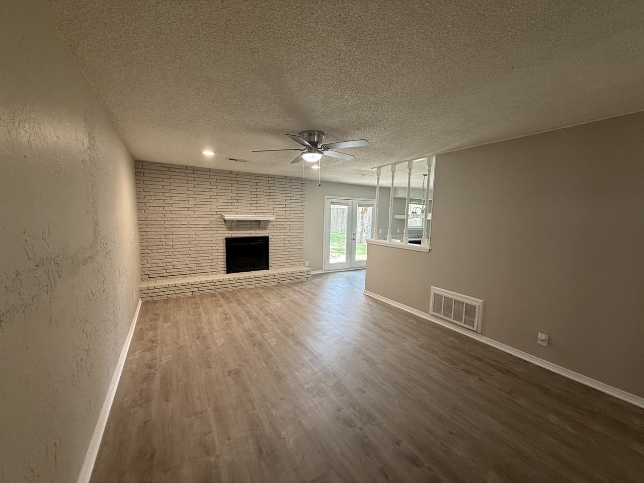 11802 E 62nd Pl - Photo 2 of 15