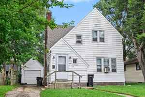 featured image of 1641 Johnson St