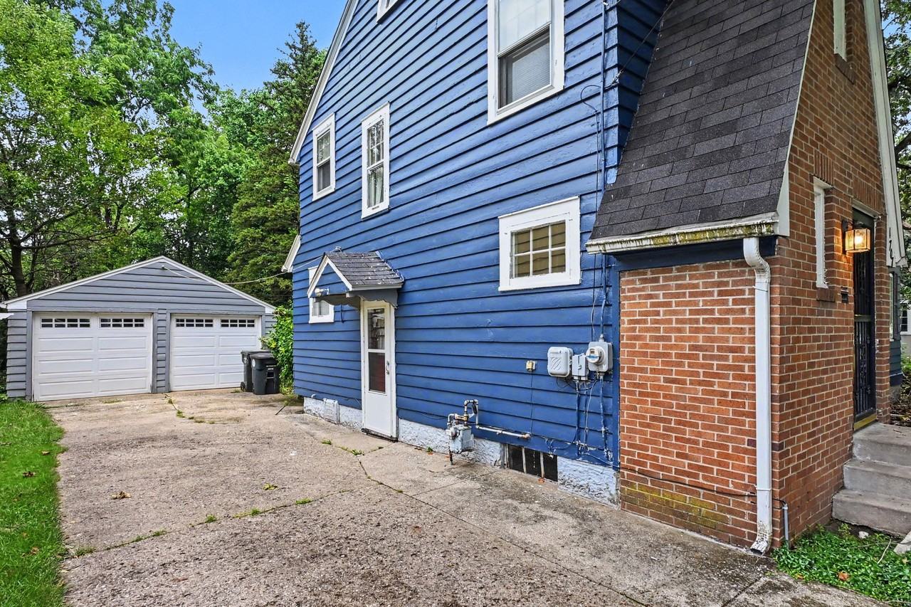 1707 W Hamilton St - Photo 2 of 17