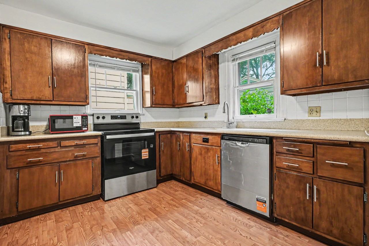 1707 W Hamilton St - Photo 6 of 17