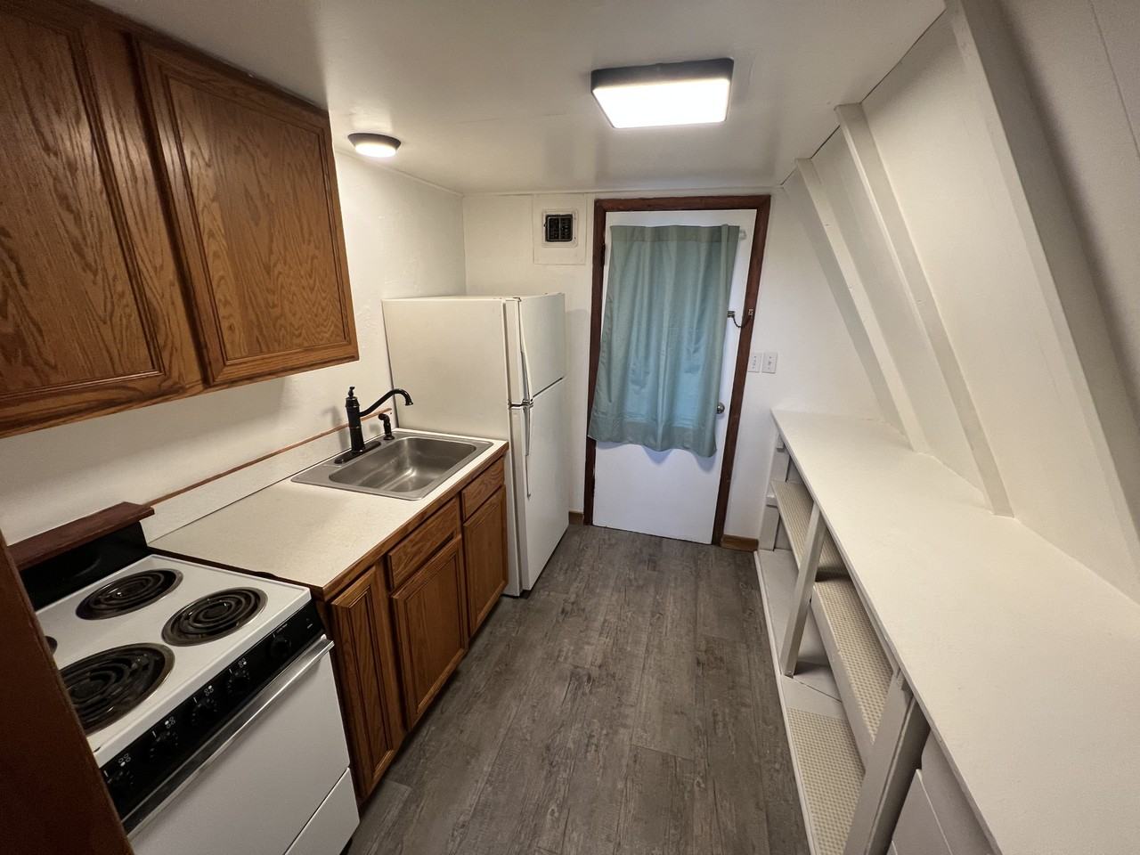 112 Central Ave - Photo 2 of 8