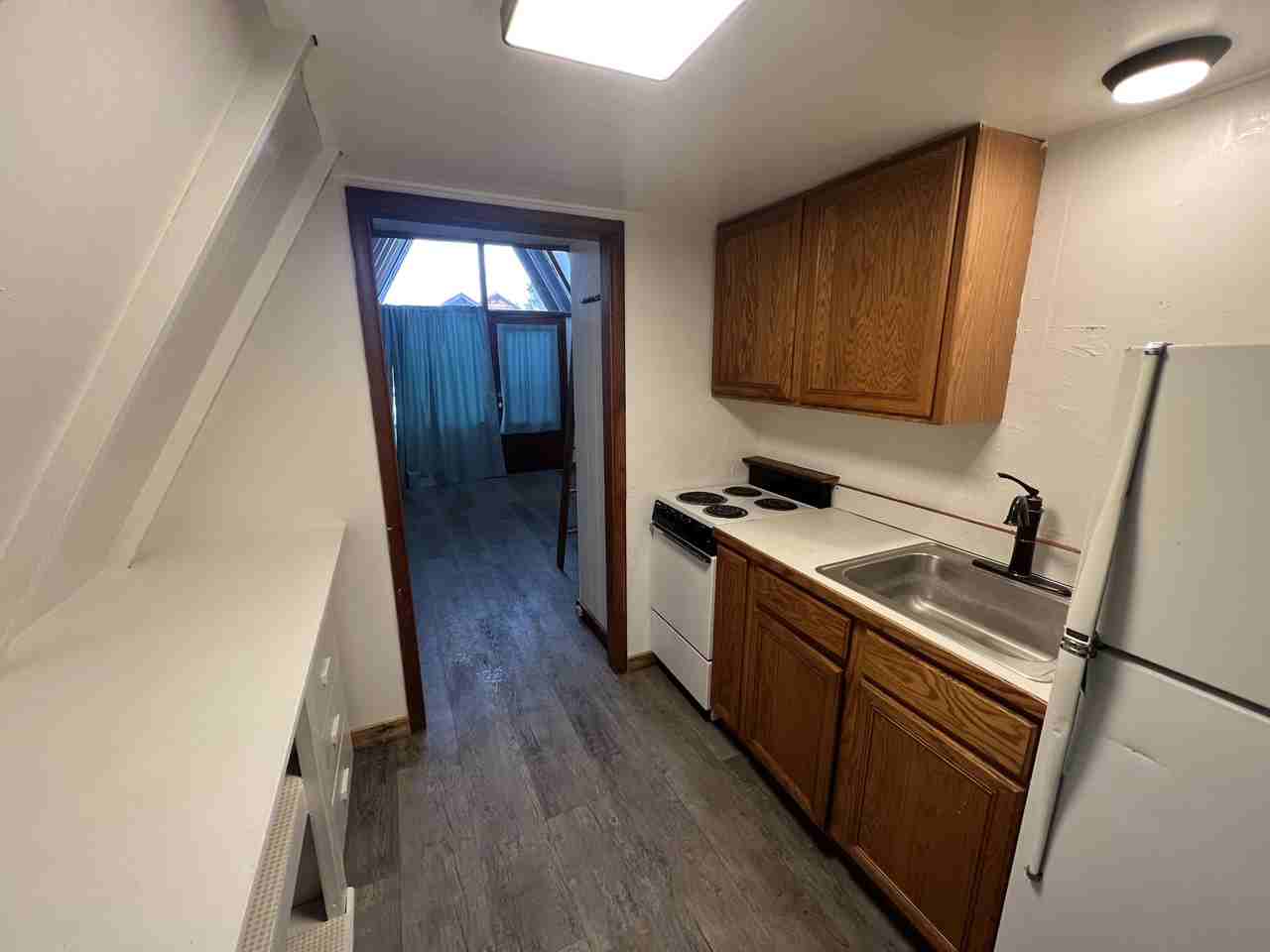 112 Central Ave - Photo 3 of 8