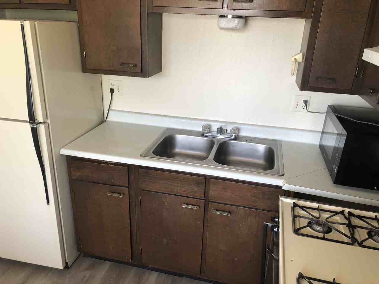 313 Girard Blvd Se - Photo 5 of 14