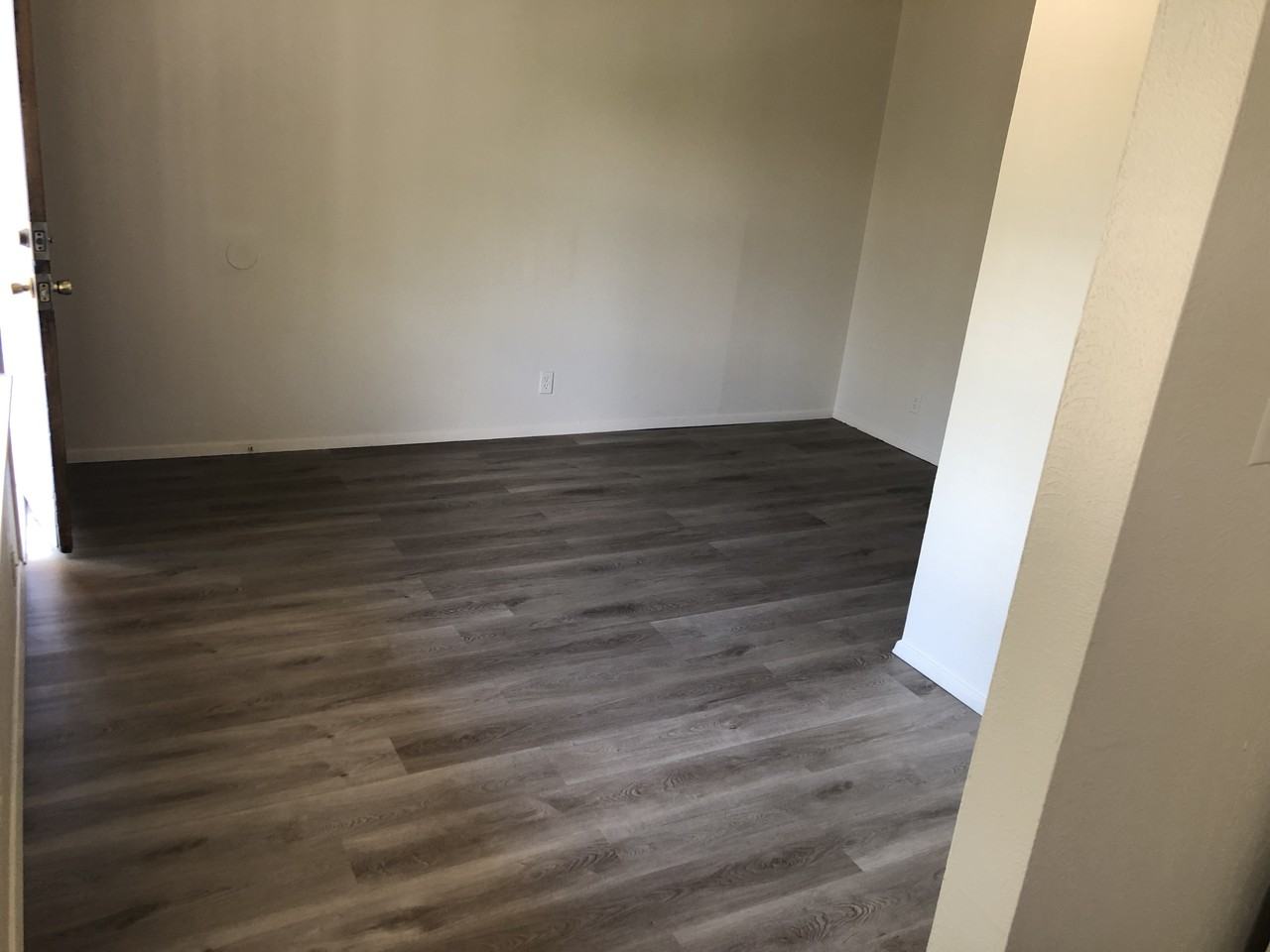 313 Girard Blvd Se - Photo 6 of 14