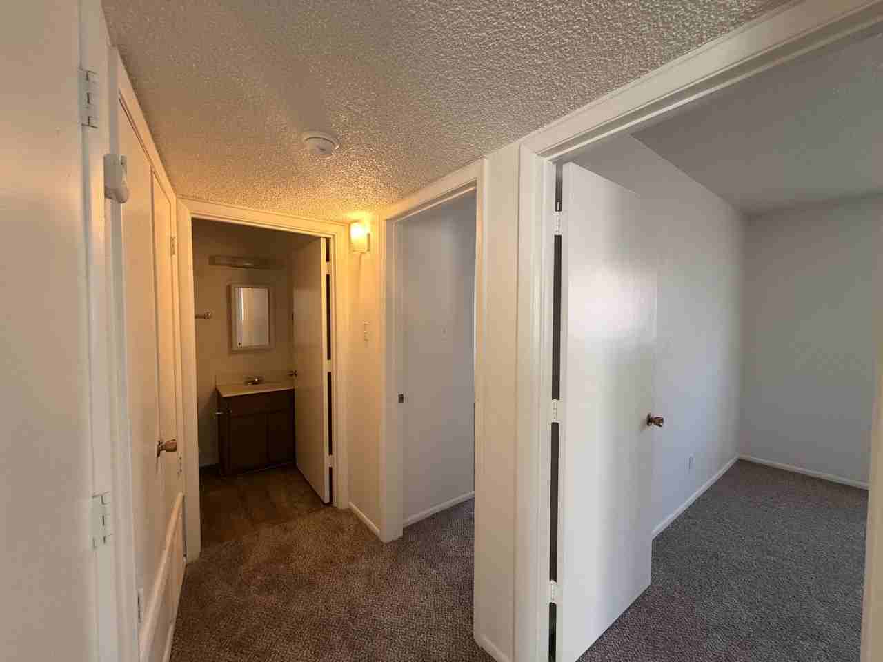 828 Chelwood Park Blvd Ne - Photo 5 of 10