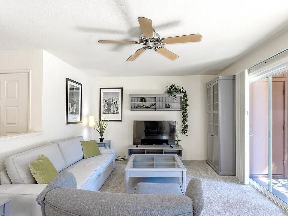 955 Escalon Ave - Photo 5 of 11