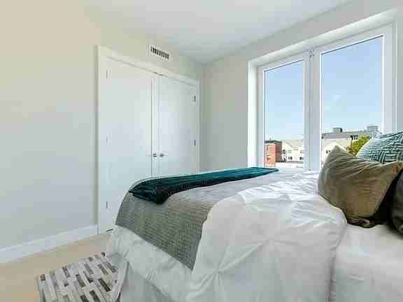 932 Broadway #305 - Photo 7 of 12