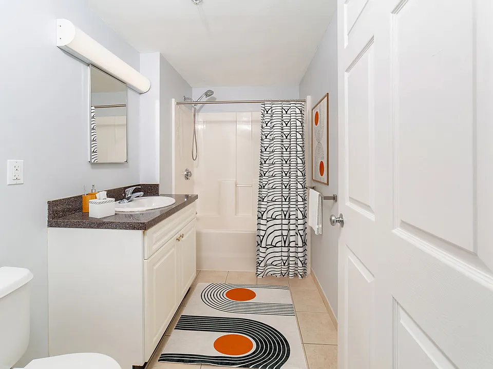 1 Nassau St - Photo 5 of 8