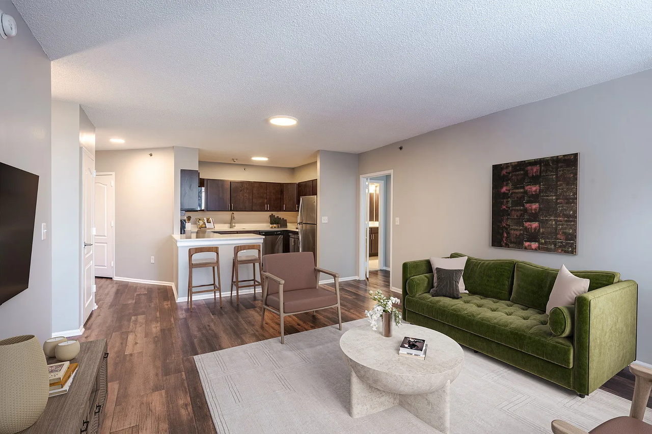 15 Bank St - Photo 6 of 13