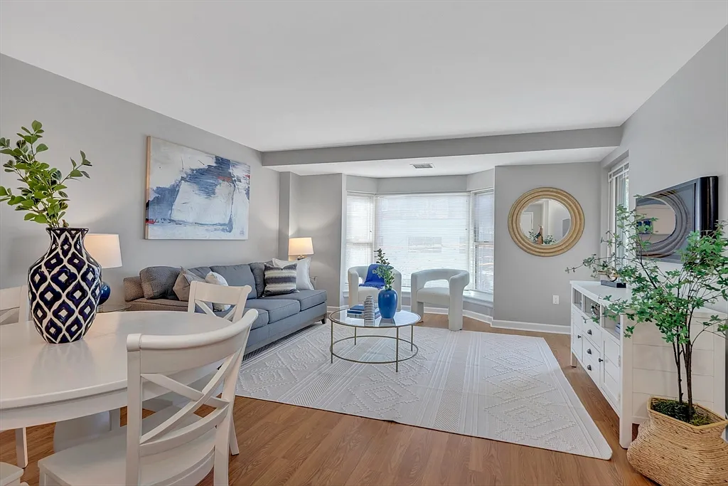 1 Watermill Pl - Photo 2 of 15
