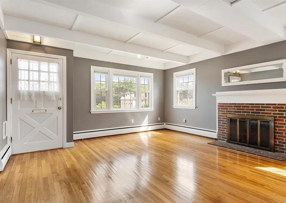 274 Main St - Photo 5 of 13