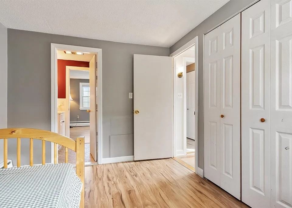 274 Main St - Photo 6 of 13