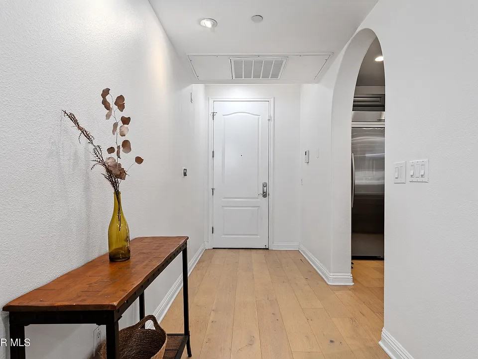 4805 Bellflower Ave - Photo 5 of 15