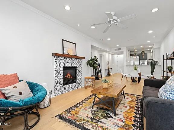4805 Bellflower Ave - Photo 6 of 15
