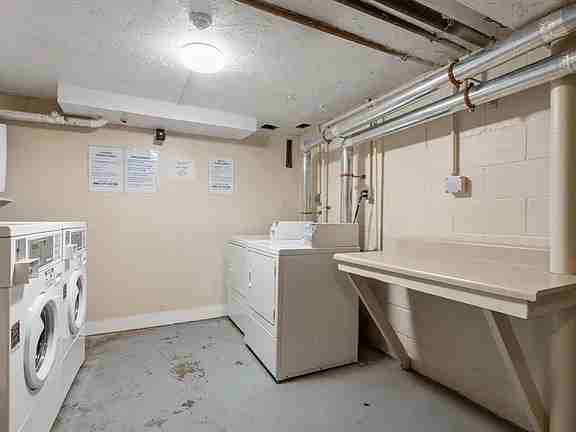 8 Kingswood Dr - Photo 5 of 13