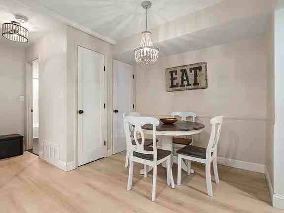 8 Kingswood Dr - Photo 7 of 13