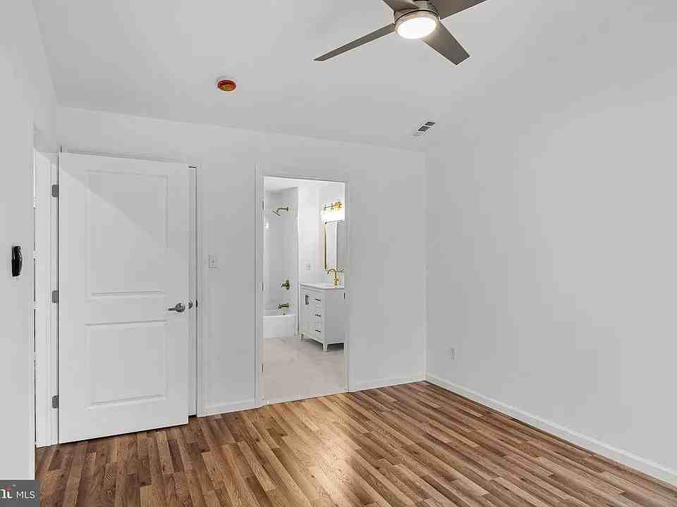 336 Walden Cir - Photo 2 of 15