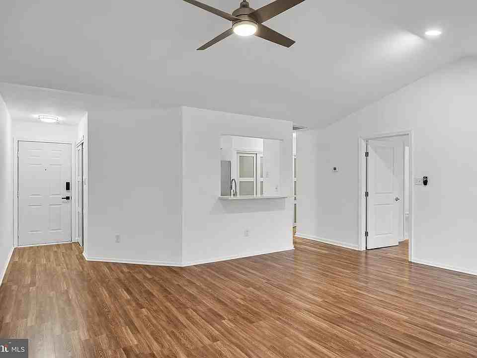 336 Walden Cir - Photo 5 of 15