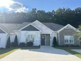 featured image of 436 Bellingham Dr Ne